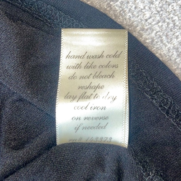 Francesca’s Black Off-the-Shoulder Embroidered Top | Women’s Size Small - Picture 9 of 10